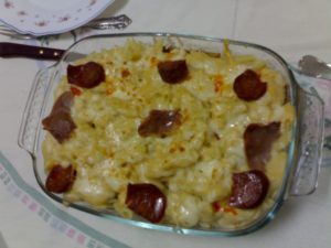 Macarrones con bechamel y carne