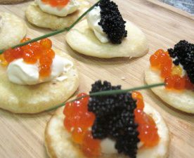 Blinis con patatas y caviar