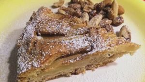 Pastel de manzana con frutos secos y muesli